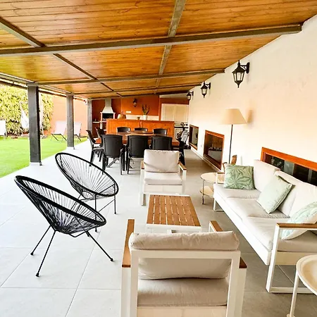 Villa Luxury Banana Haven Villa With Pool By Canaryscape