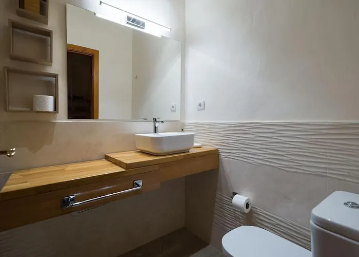 Villa Luxury Banana Haven With Pool By Canaryscape *